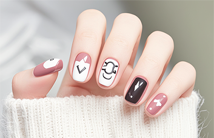 涂指甲油时如何应对气泡？